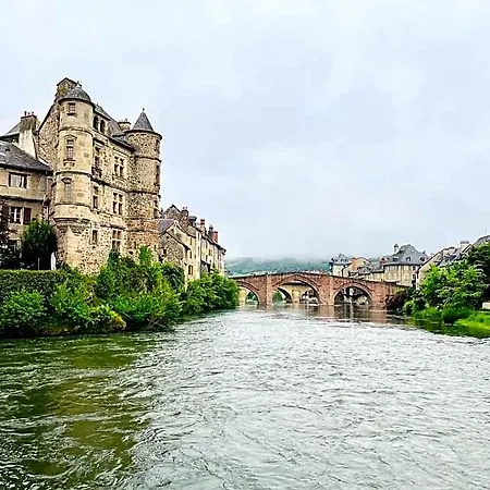 - Au Vieux Palais Bozouls