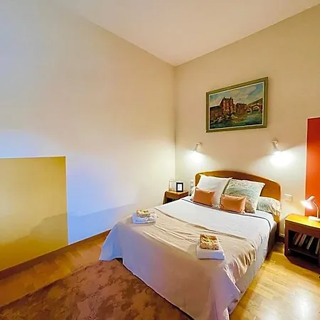 - Au Vieux Palais Hotel